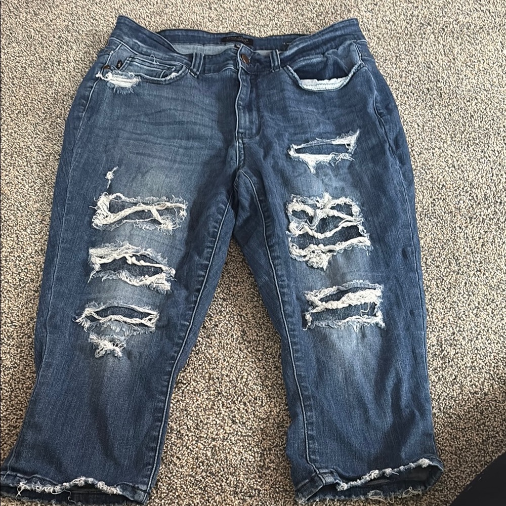 Judy Blue Classic Blue Skinny Fit Capris